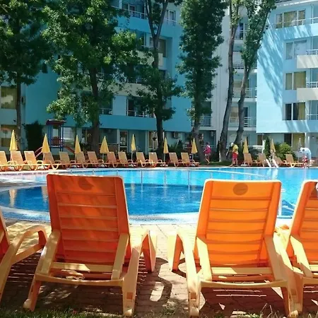 Yassen Vip Apartament *