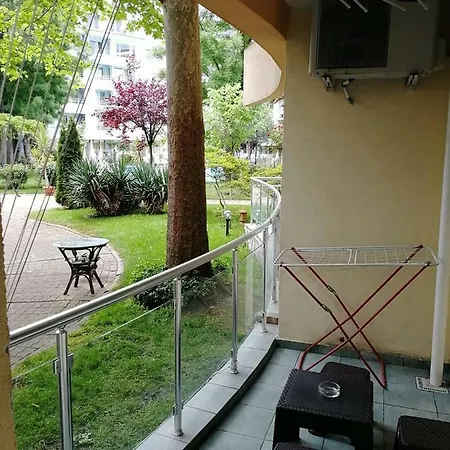 Yassen Vip Апартаменты